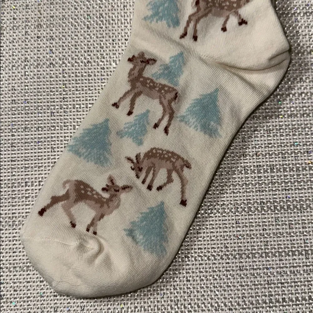 AE OS Ivory Blue Brown Deer Winter Christmas Cotton Blend Crew Socks
